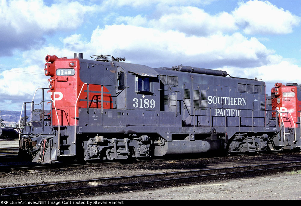 Southern Pacific GP9R SP #3189